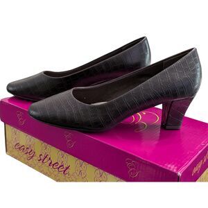 👠 Easy Street Ballari Pumps Brown Croco Block Heel Shoes NIB 6.5M